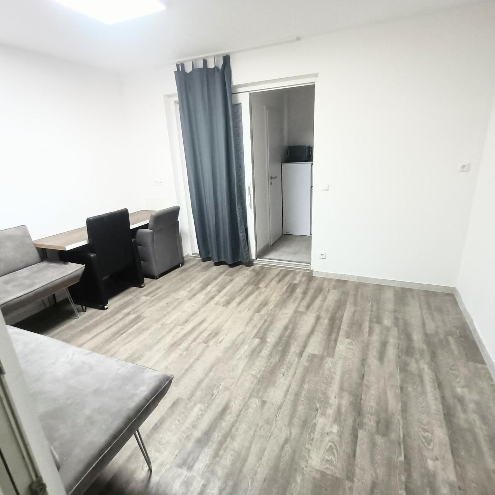 Fmi 9 Accommodation رونهيم المظهر الخارجي الصورة