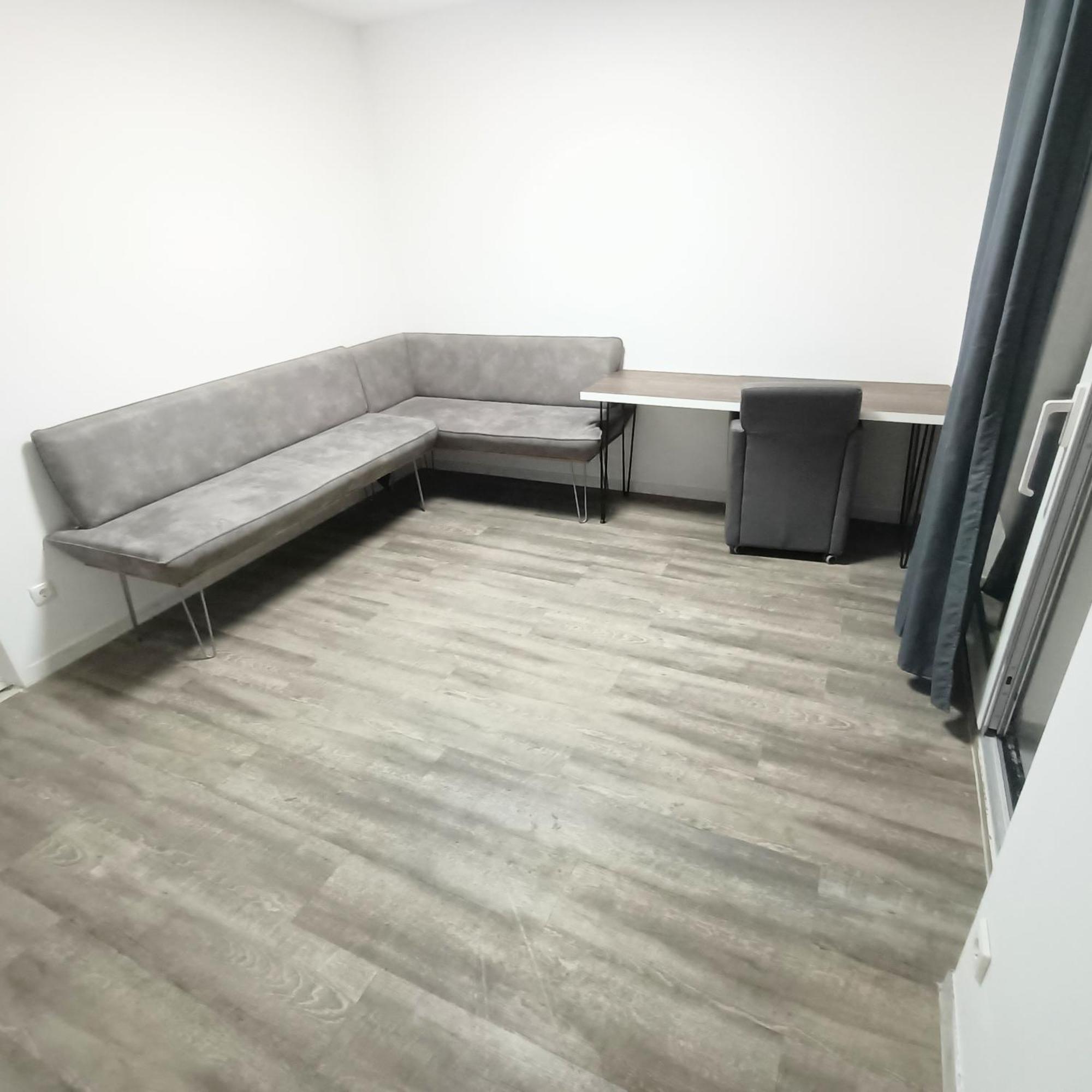 Fmi 9 Accommodation رونهيم المظهر الخارجي الصورة