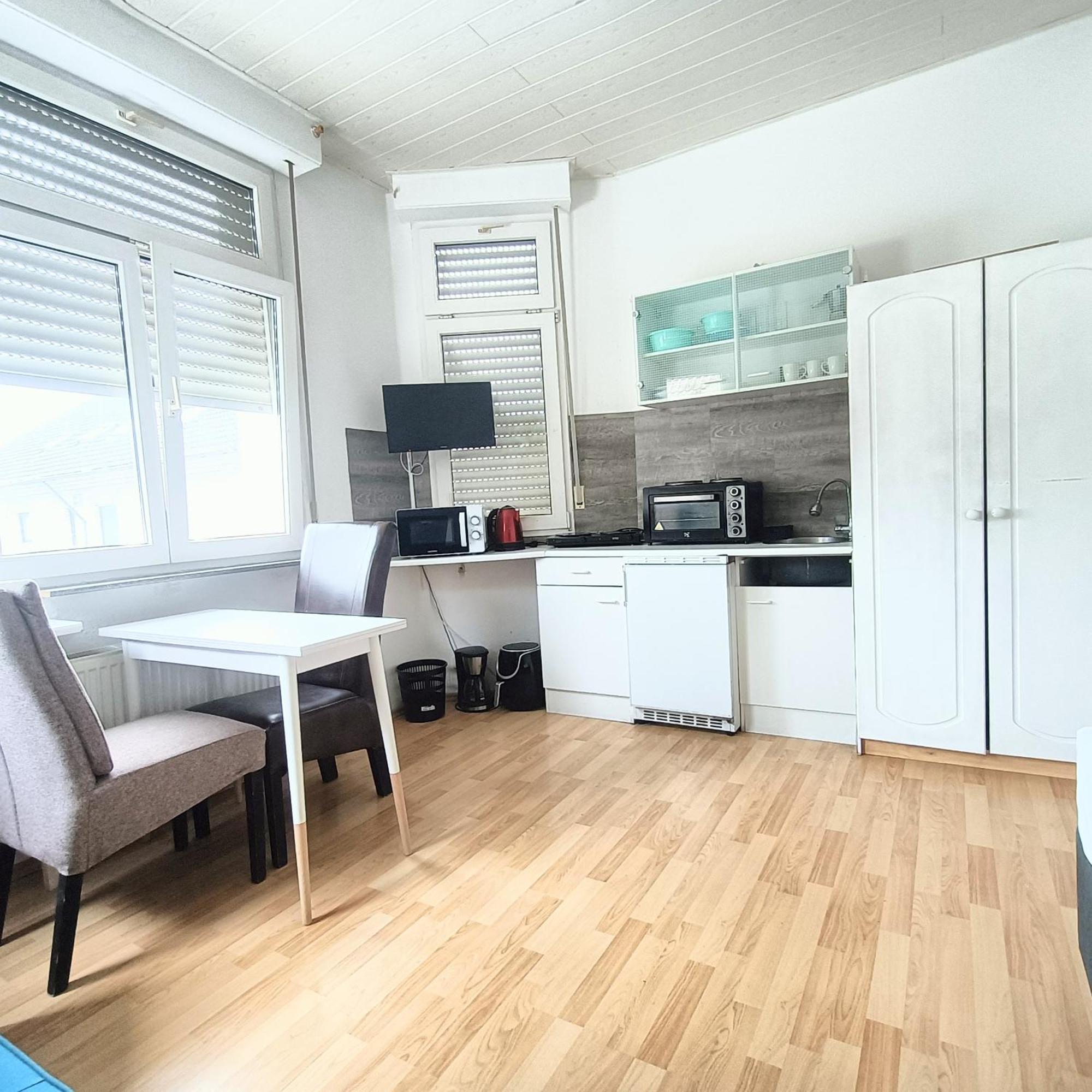 Fmi 9 Accommodation رونهيم المظهر الخارجي الصورة